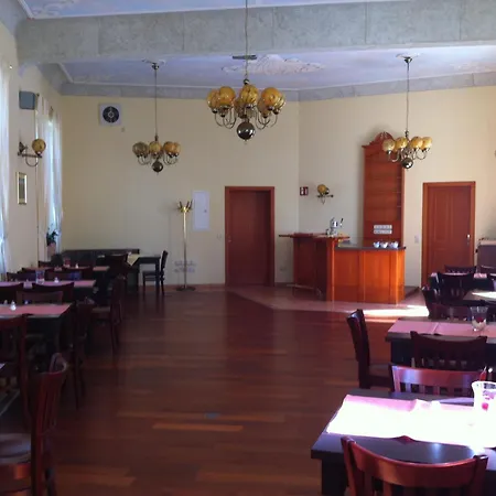 Hotel Zum Buegeleisen Duisburgo