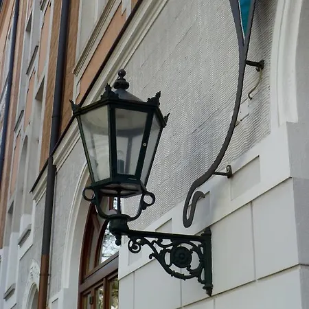 Zum Buegeleisen Hotel