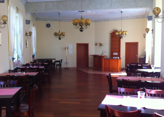 מלון Zum Buegeleisen דיסבורג