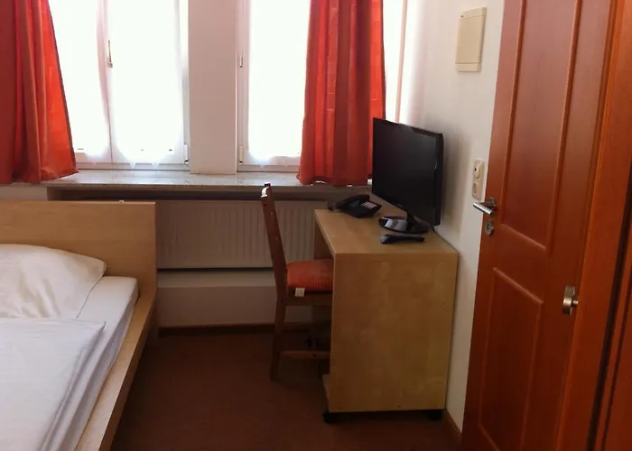 מלון Zum Buegeleisen