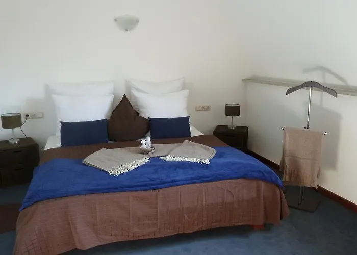 Zum Buegeleisen Otel 3*